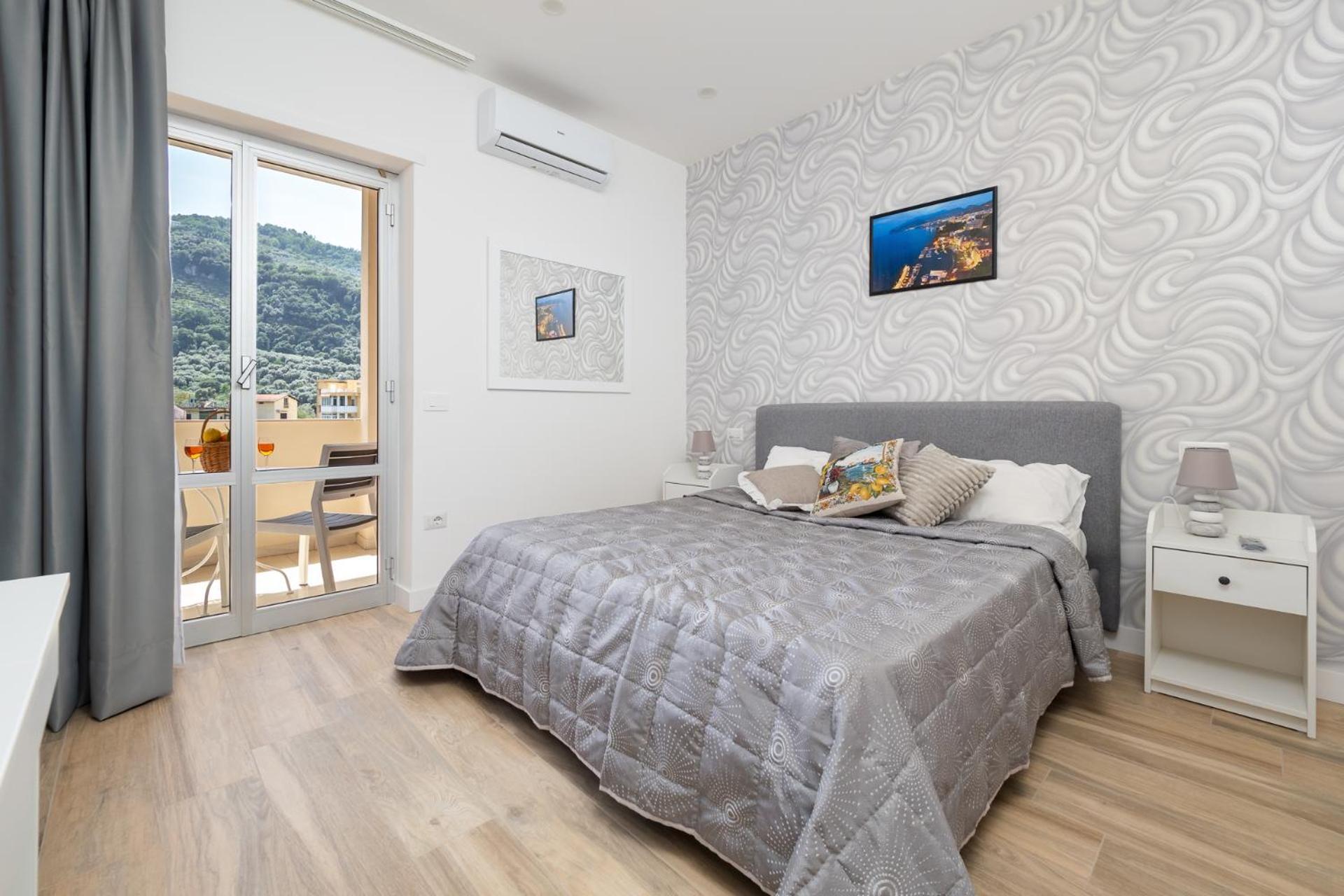 Appartamento Casa Nonno Angelo Sorrento - Free parking - Seaview Esterno foto