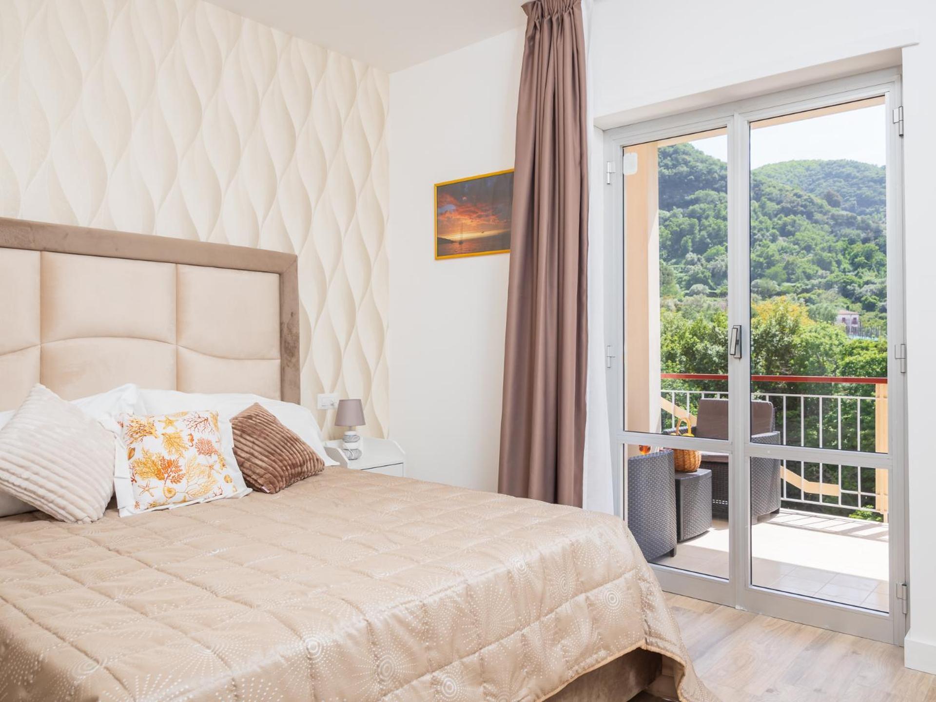Appartamento Casa Nonno Angelo Sorrento - Free parking - Seaview Esterno foto
