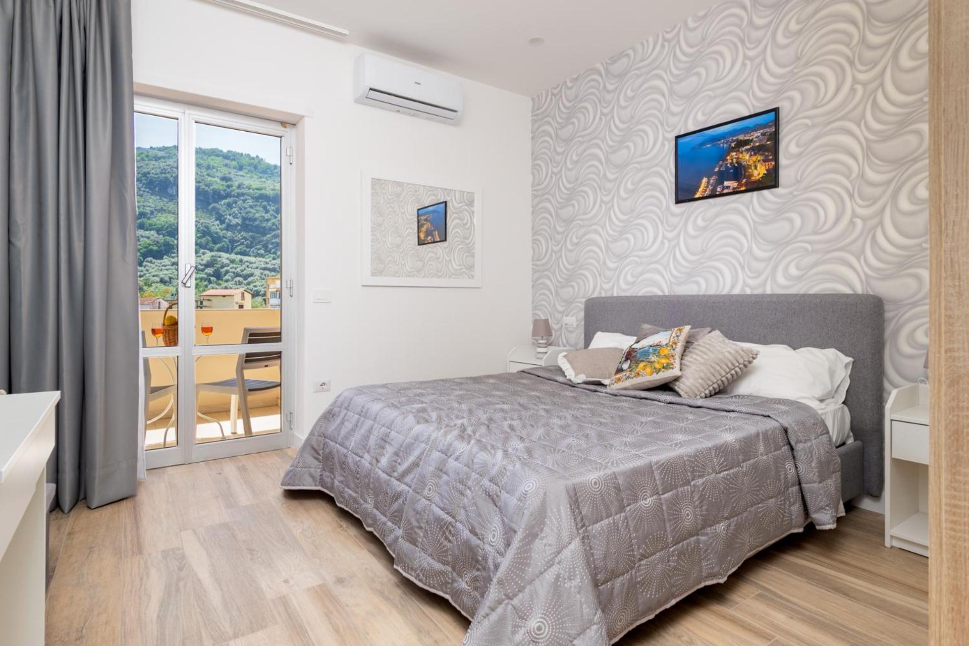 Appartamento Casa Nonno Angelo Sorrento - Free parking - Seaview Esterno foto