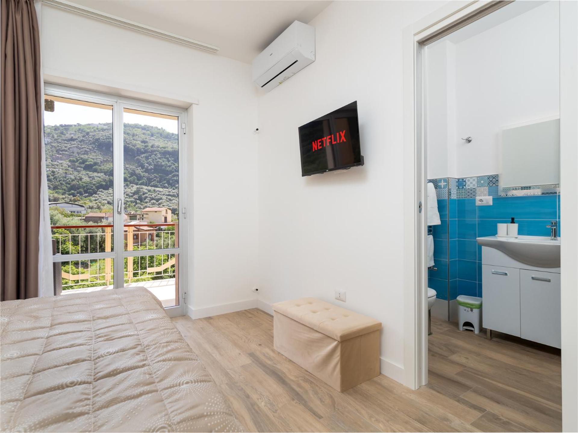 Appartamento Casa Nonno Angelo Sorrento - Free parking - Seaview Esterno foto
