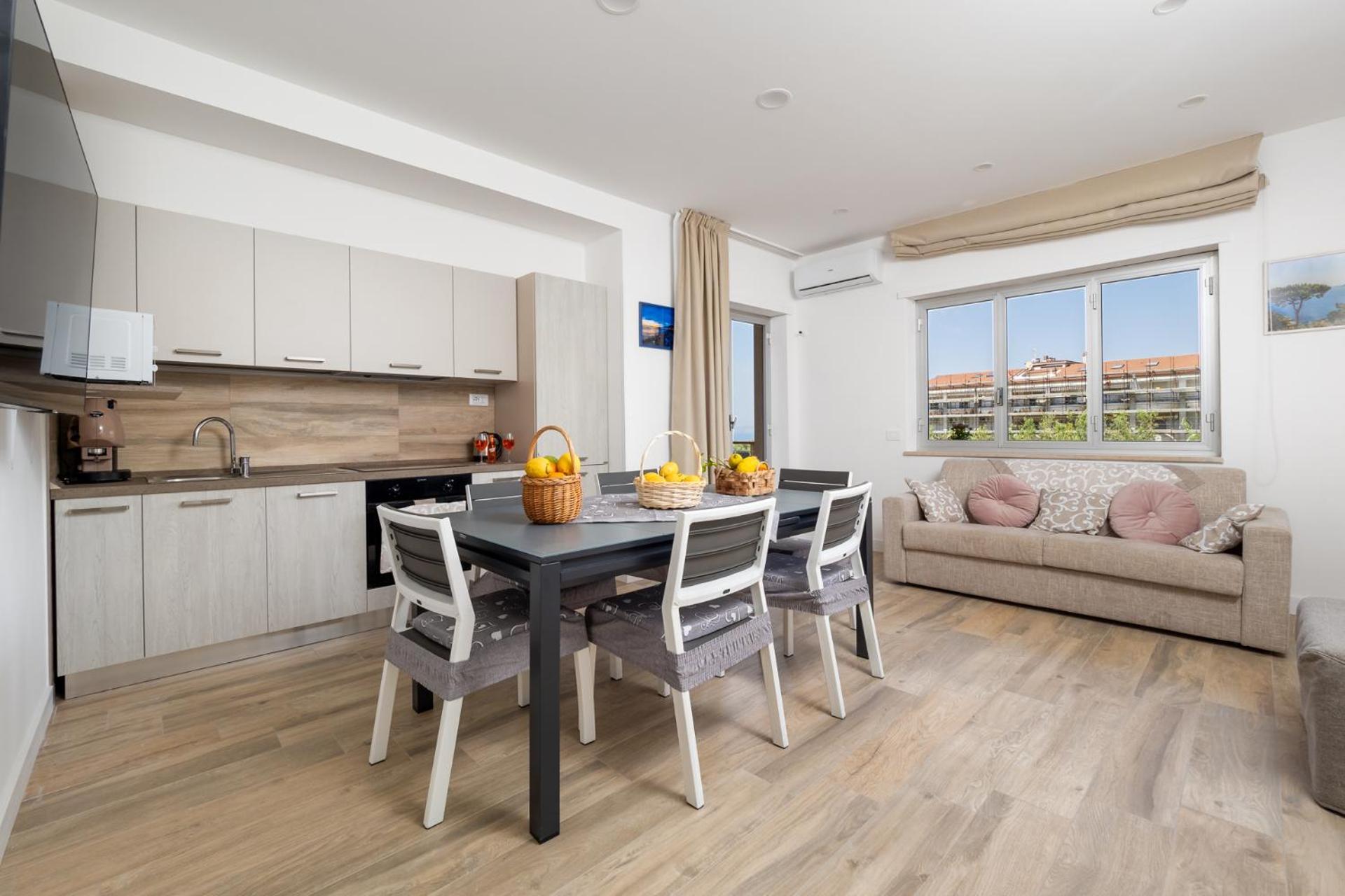 Appartamento Casa Nonno Angelo Sorrento - Free parking - Seaview Esterno foto