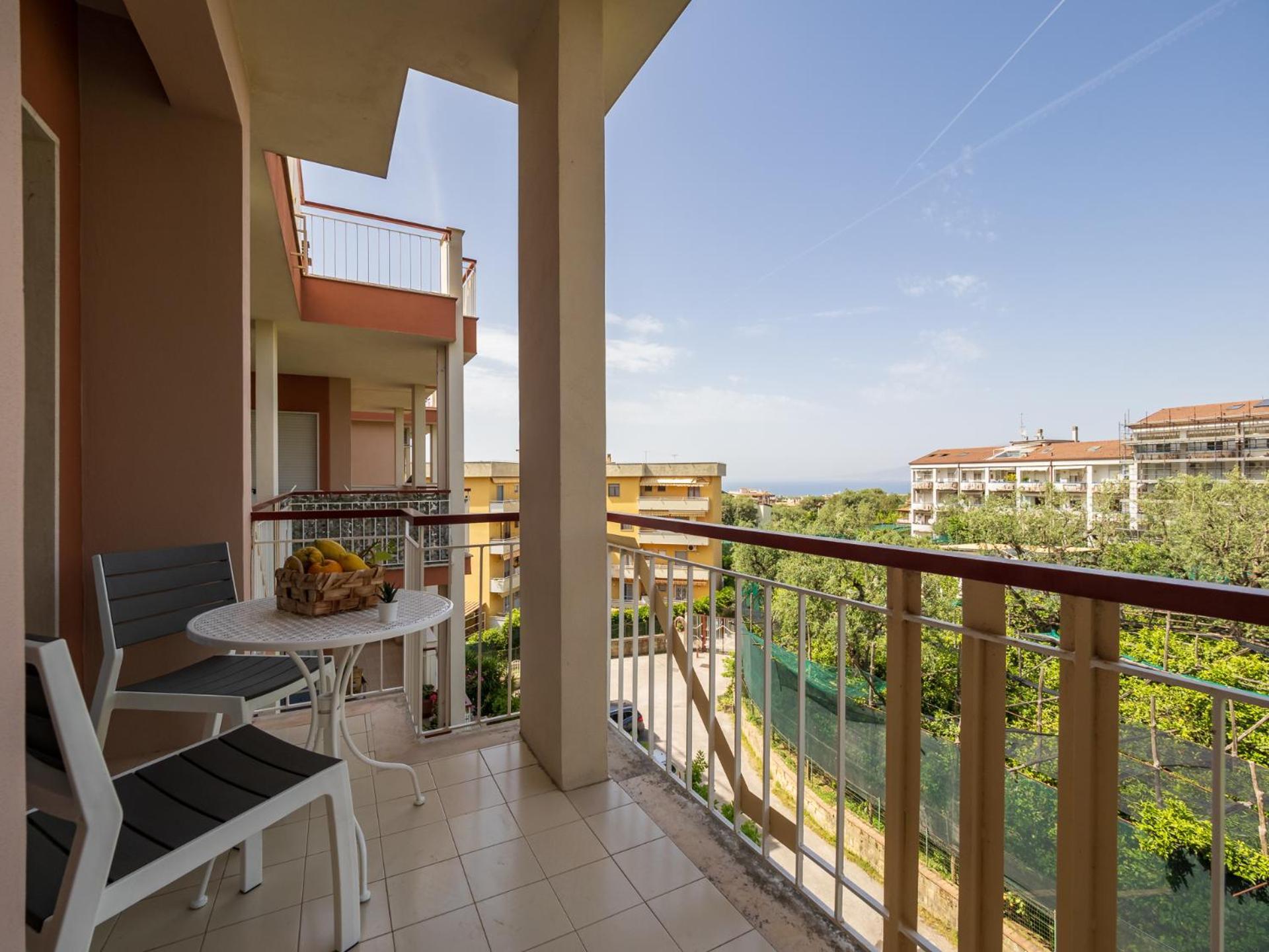 Appartamento Casa Nonno Angelo Sorrento - Free parking - Seaview Esterno foto