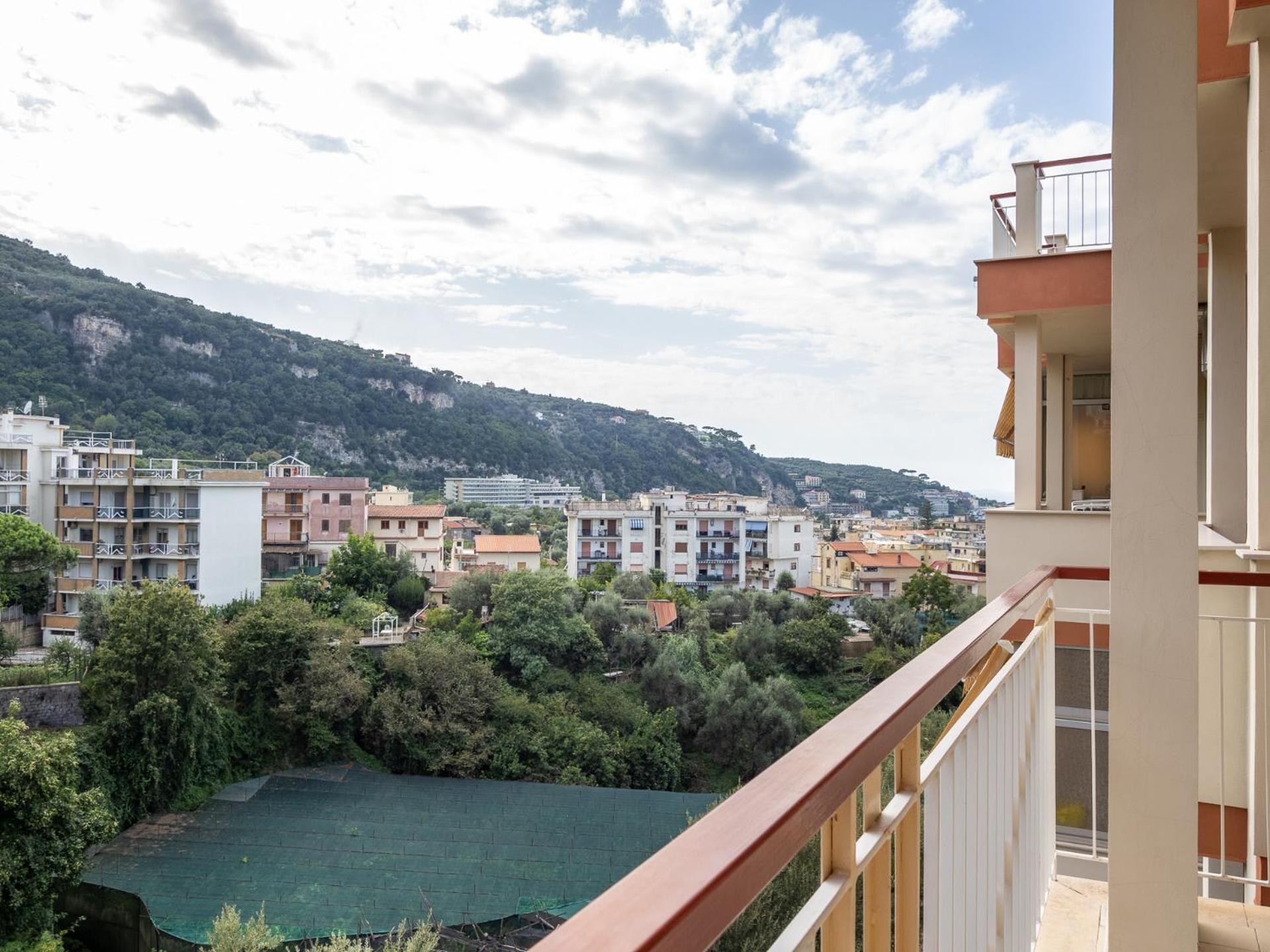 Appartamento Casa Nonno Angelo Sorrento - Free parking - Seaview Esterno foto